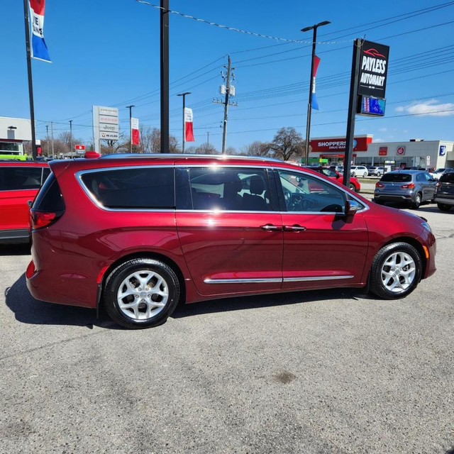  2020 Chrysler Pacifica Limited in Cars & Trucks in Sarnia - Image 4