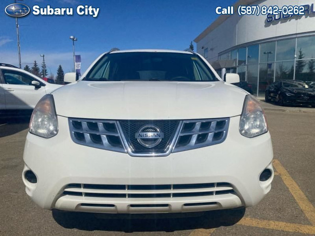 2012 Nissan Rogue SV in Cars & Trucks in Edmonton - Image 2