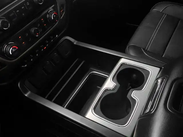 2015 GMC Sierra 1500 Denali 6.2L dans Autos et camions dans Comté de Strathcona - Image 29