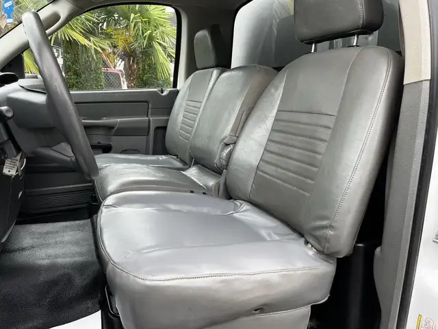 2008 Ram 5500 12 Foot Cube Van with Shelves in Heavy Trucks in City of Toronto - Image 42