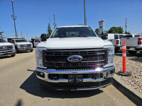 2023 Ford Super Duty F-350 SRW XL 4WD Crew Cab 8ft Deck, 6.8L V8 Gas, XL Chrome Package, Keyless Ent... (image 7)