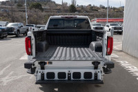 Experience premium capability with the 2021 GMC Sierra 1500 Denali featuring a 3.0L Duramax Turbo-Di... (image 4)