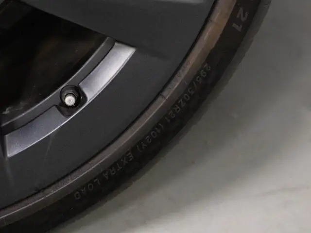 2022 Tesla Model S AWD | 21\" RIM | YOKE STEERING in Cars & Trucks in Mississauga / Peel Region - Image 39