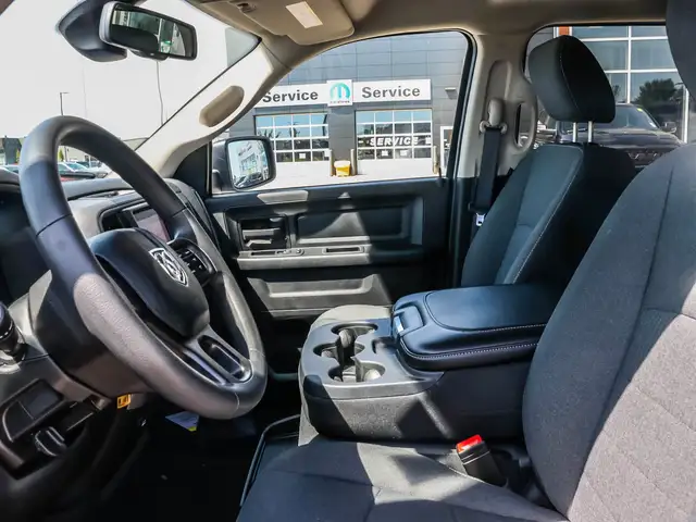 2023 RAM 1500 Classic Tradesman HEMI 5.7L V8 | Night Edition... dans Autos et camions dans London - Image 20