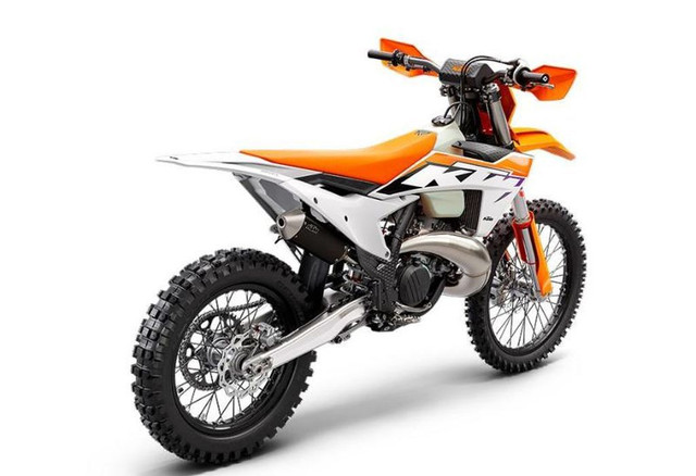 2023 KTM 250 XC in Dirt Bikes & Motocross in Longueuil / South Shore - Image 2