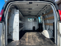 2016 GMC Savana 2500 Cargo Van 4.8L V8 Gas Engine RWD Ladder Rack & Interior Shelving Options: Facto... (image 7)