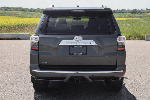 2016 Toyota 4Runner LIMITED 4X4 LEATHER SUNROOF LOW KMS in Cars & Trucks in Strathcona County - Image 3