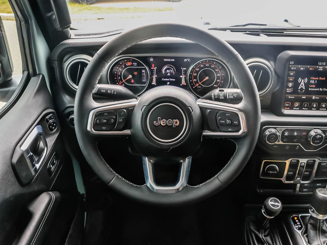2023 Jeep Wrangler Sahara Sahara | 3.6L Pentastar V6 | 4x4 |... in Cars & Trucks in London - Image 3