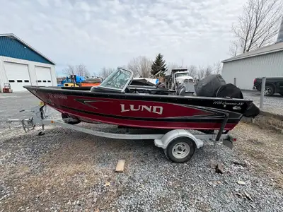 Bienvenue chez Binette Marine ! Le choix parfait pour votre prochaine aventure nautique ! Vous rêvez...