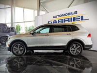 Comes equipped with: Power Trunk, Power Mirrors, Sunroof , Load Bearing Exterior Rack, Remote Igniti... (image 9)