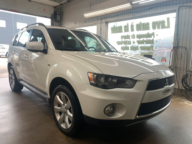  2012 Mitsubishi Outlander V6 , AWD IMPECCABLE BAS KILOMETRAGE in Cars & Trucks in Québec City - Image 2