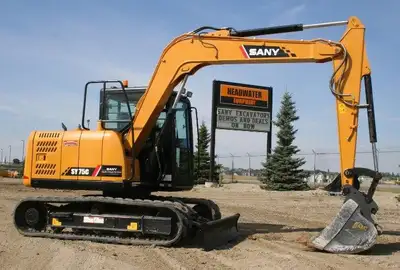 Experience one the best standard warranties on the market - 5YR / 5000 Hr! Call today for a Demo! Th...