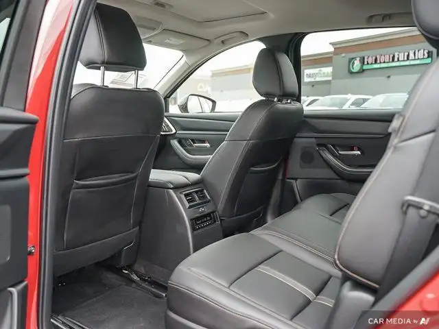 2025 Mazda CX-70 MHEV GS-L | Hybrid | AWD | Apple Carplay in Cars & Trucks in Windsor Region - Image 25