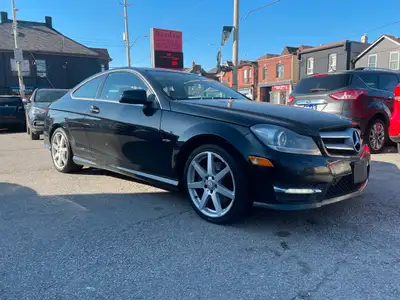 Engine: V6 Cylinder Engine 3.5L L/100Km City: 10.8 L/100Km Hwy: 7.0 Safety Equipment Tire pressure m...
