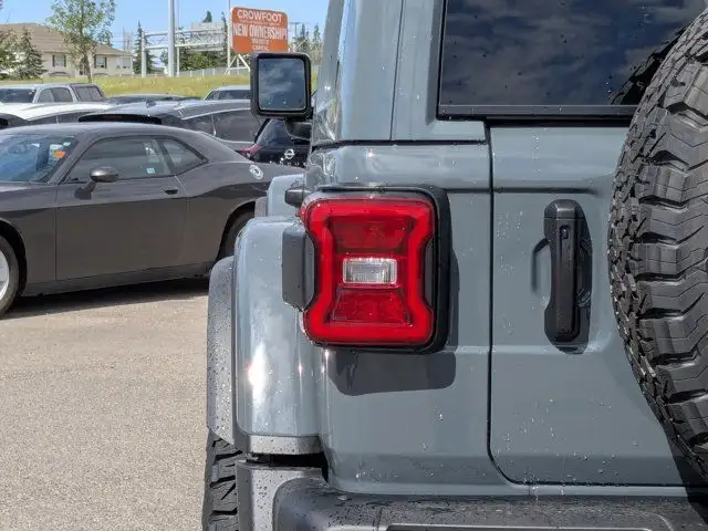 2025 Jeep Wrangler Rubicon X - 35 A/T TIRES - BEADLOCK RIMS dans Autos et camions dans Calgary - Image 11