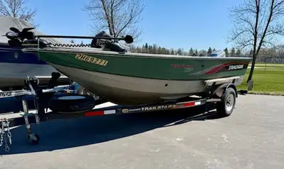 1997 17 foot Tracker Targa v17 deep and wide tiller boat. Powered by a 60hp Mercury 2 stroke. Comes...
