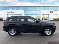 This Jeep Grand Cherokee delivers a Regular Unleaded V-6 3.6 L/220 engine powering this Automatic tr... (image 5)