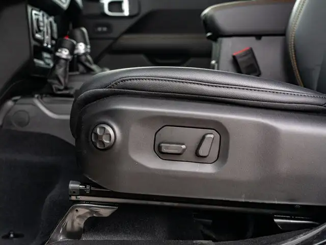 2025 Jeep Wrangler Sahara in Cars & Trucks in Barrie - Image 20