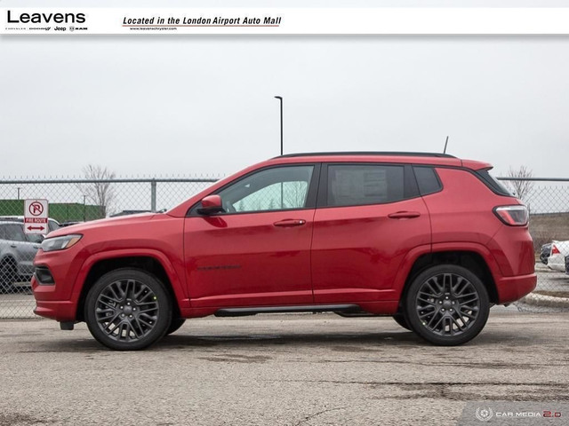 2023 Jeep Compass Limited DEMO SAVINGS | LOW INTEREST RATED |... in Cars & Trucks in London - Image 3