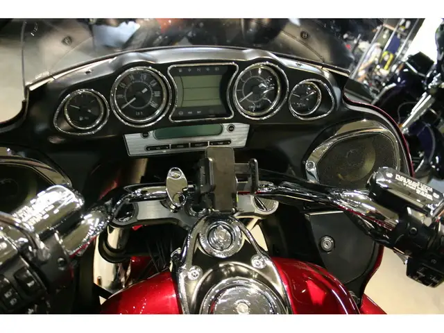 2010 Kawasaki Vulcan 1700 Voyager ABS in Sport Touring in Guelph - Image 10