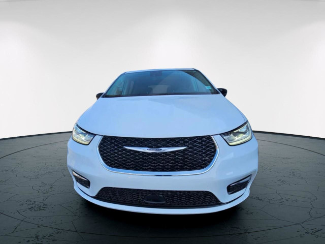 2024 Chrysler Pacifica Touring-L in Cars & Trucks in Calgary - Image 2