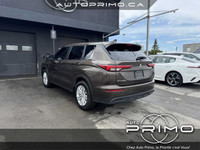 2022 Mitsubishi Outlander ES S-AWC 7 Passagers Automatique avec Système de Navigation Carplay Caméra... (image 6)