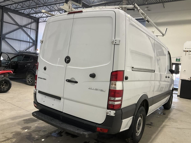 Mercedes-Benz Fourgonnettes de chargement Sprinter 2500 PA 144 p in Cars & Trucks in Laval / North Shore - Image 2