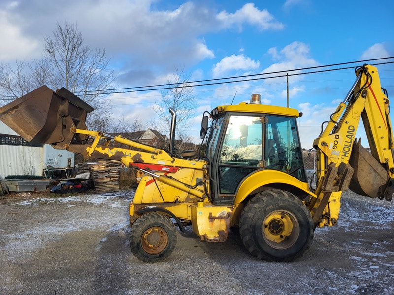 New Holland Loader backhoe 6700 hours One owner For sale Heavy