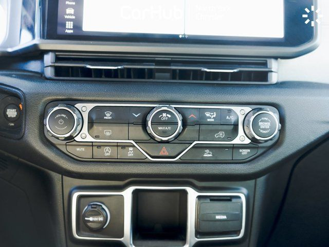 2024 Jeep Wrangler Sport Backup Cam Bluetooth Apple CarPlay in Cars & Trucks in City of Toronto - Image 4