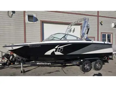 2012 MASTERCRAFT X15 343 HOURS. Well loved 2012 Mastercraft X15 (21.8' in length) - 343 hours servic...