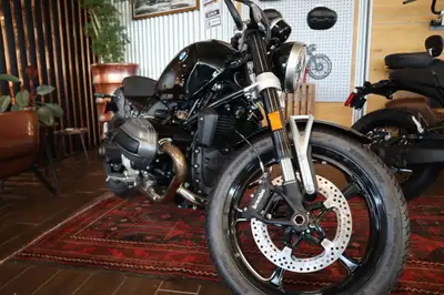 2024 BMW R 12 LEGENDS LIVE FOREVER The R12? As soon as you get on, you notice it straight away: Some...