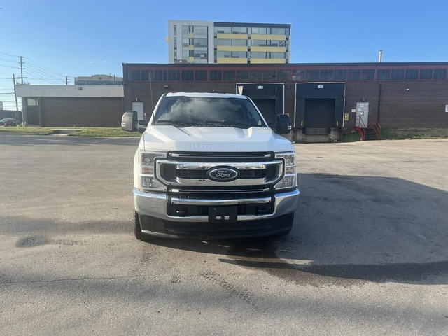 2022 Ford F-350 XLT Crew Cab Long Box 4WD in Cars & Trucks in City of Toronto - Image 2