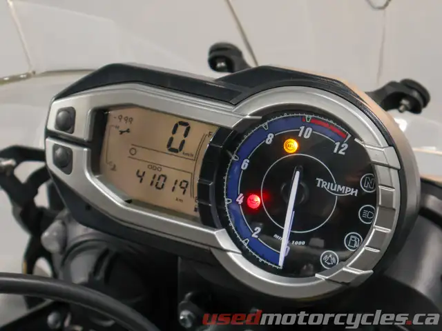 2012 Triumph Tiger 800 ABS in Street, Cruisers & Choppers in Kelowna - Image 19