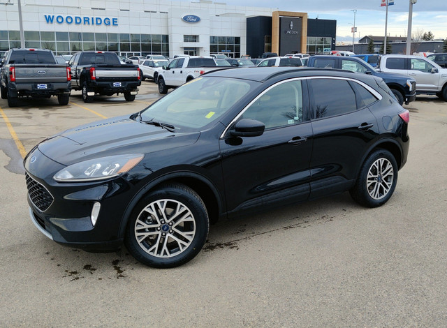 2021 Ford Escape SEL 1.5L, AWD, NAVIGATION, LEATHER HEATED SE... in Cars & Trucks in Calgary - Image 2