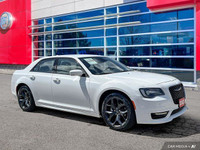 Looking for a comfortable, stylish sedan? Then check out this 2022 Chrysler 300 Touring-L RWD. This... (image 7)