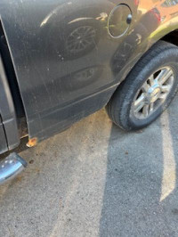 Check out this 2006 Ford F-150 XLT! With its powerful 8 Cylinder engine, 4WD capability, and spaciou... (image 4)