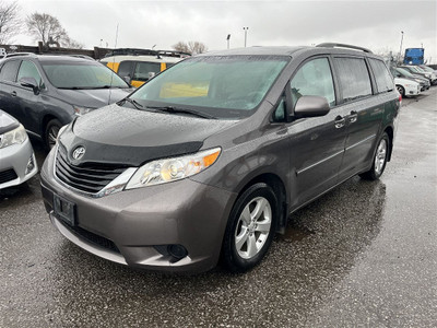 2013 Toyota Sienna LE 8 Seater