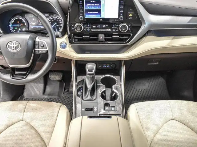 2022 Toyota Highlander Hybrid Limited dans Autos et camions dans Calgary - Image 18
