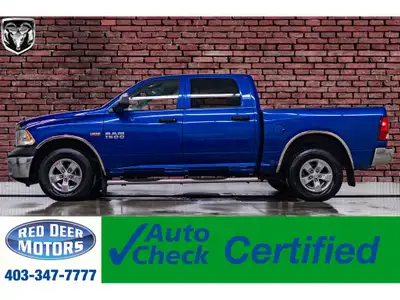 **ONE OWNER - ACCIDENT FREE** 108,842 KM This 2017 Ram 1500 4x4 Crew Cab SXT is powered by a 5.7L HE...