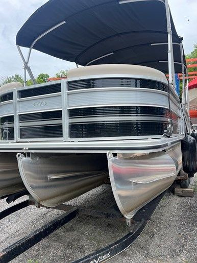 2021 HARRIS CRUISER 230 in Powerboats & Motorboats in Muskoka - Image 2