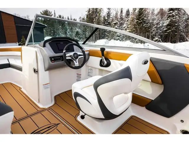 2025 Chaparral 21 SSI in Powerboats & Motorboats in Québec City - Image 18
