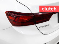 NO ACCIDENTS / CLEAN CARFAX / Climate Control, Auxiliary Audio Input, Bluetooth Music and more! Clut... (image 9)