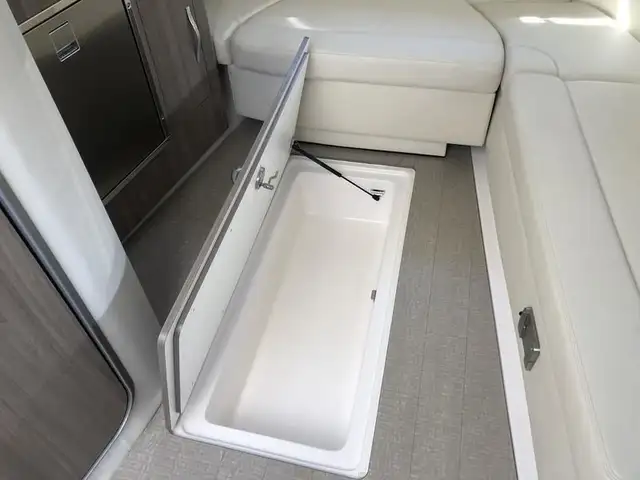 2020 Regal 35 Sport Coupe in Powerboats & Motorboats in Saskatoon - Image 15