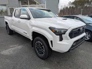 2024 Toyota Tacoma TRD SPORT 4X4