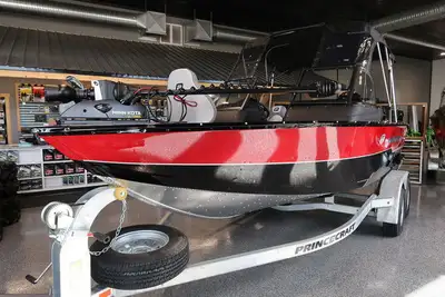 2025 Princecraft Hudson 190 WS Special Features: - Mercury V6 175 XL Pro XS - Stainless steel Tempes...