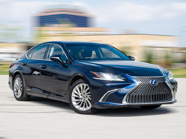 2020 Lexus ES 300 300H|PREMUM PKG|HYBRID|NAV|ROOF|B.SPOT|ACC|BAC in Cars & Trucks in City of Toronto