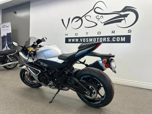 2025 Suzuki GSX-R1000AM5 GSXR - V6447NP - -No Payments for 1 Yea in Sport Bikes in Markham / York Region - Image 9