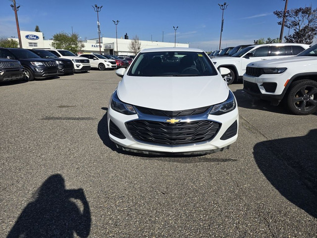 2019 Chevrolet Cruze LT | HTD STS | REM START | DAMAGED REAR PAS in Cars & Trucks in Calgary - Image 3