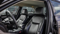 *Leather Seats, Heated Seats, Navigation, Apple CarPlay, Android Auto! * Make a statement with this... (image 6)