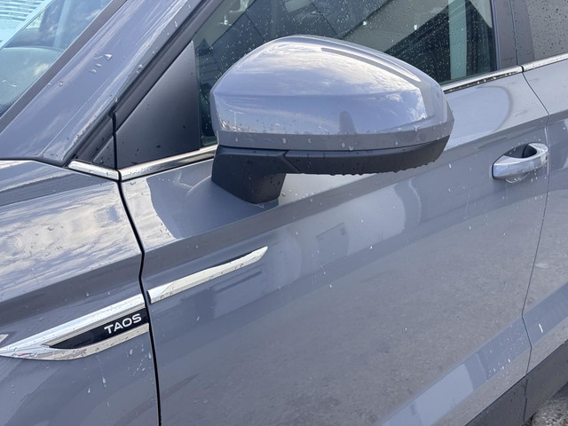 Volkswagen Taos Comfortline 1.5T 7sp at DSG w/ Tip 4M 2022 in Cars & Trucks in Gatineau - Image 3